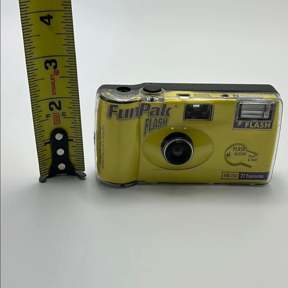 Vintage‎ FunPak Disposable Film Camera 400ISO 27exp Yellow Flash